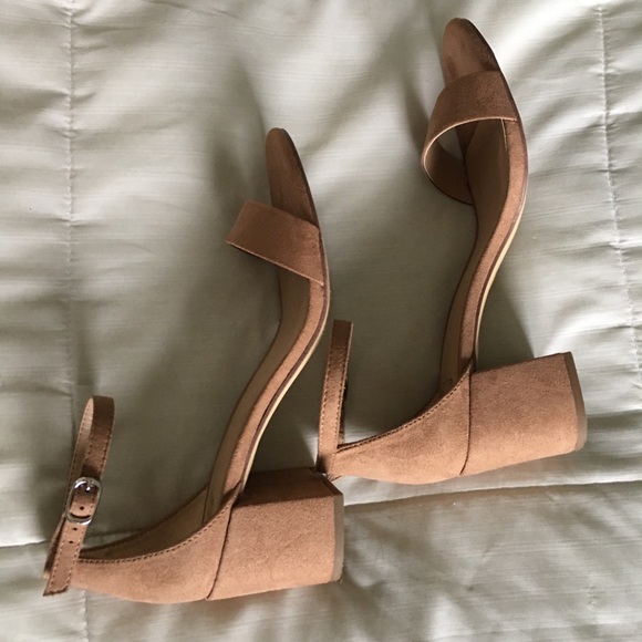 Nude block heels - Picture 3 of 8